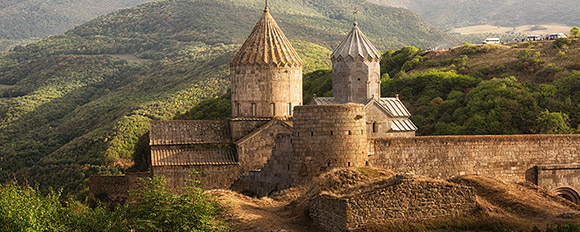 Erfahren Sie mehr über die eindrückliche Geschichte und Kultur Ameniens
